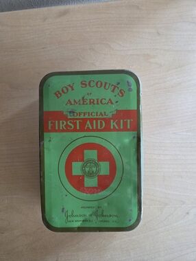 Vintage 1950 Boy Scouts of America Official First Aid Kit - Green & Red Tin